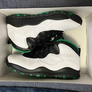 Men’s Jordan Retro 10’s Seattle Size 11 Used Like New